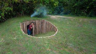Mädchen baute geheime Unterkunft mit Feuerstelle - Survival