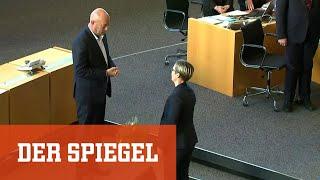 Thüringen: Linken-Chefin wirft neuem Ministerpräsident Blumen vor die Füße