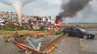 Massive DESTRUCTION! ???? Major Tornado hits Moravia, Czech Republic