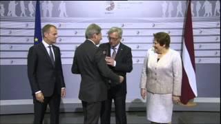 Jean-Claude Juncker drunk and bitch slaps leaders