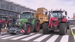 Auch der Flughafen Groningen ist jetzt blockiert. Bauernproteste in den Niederlanden.