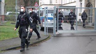 Razzien in Flüchtlingsunterkünften + Wohnungen nach Totschlag in Köln/Wuppertal am 07.04.22 + O-Ton