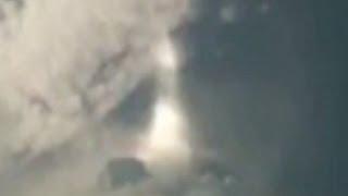 Mystery Force Appears In Clouds HAARP or Aliens? 2013